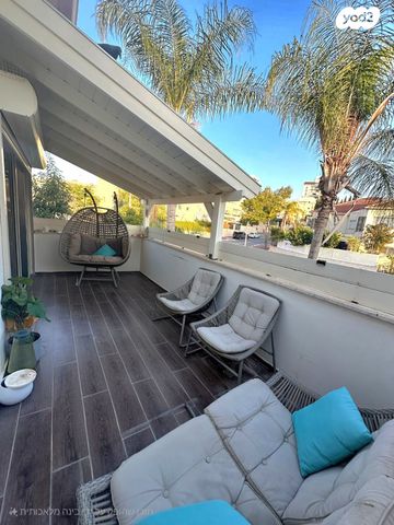 דירה, משה דיין, המגינים, מודיעין מכבים רעות