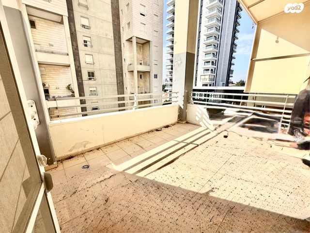 דירה, הר הצופים, רחובות ההולנדית, רחובות