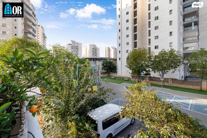 דירת גן, פארק המושבה, באר יעקב