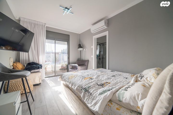 דירה, אריה לוין, פתח תקווה