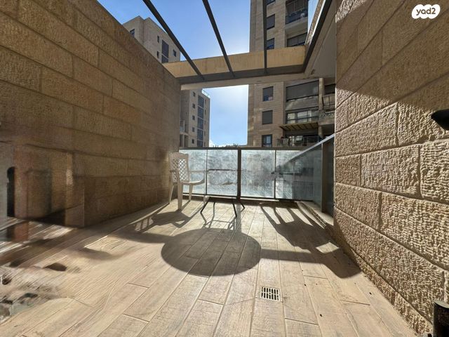 דירה, הקונגרס הציוני, רמות, ירושלים