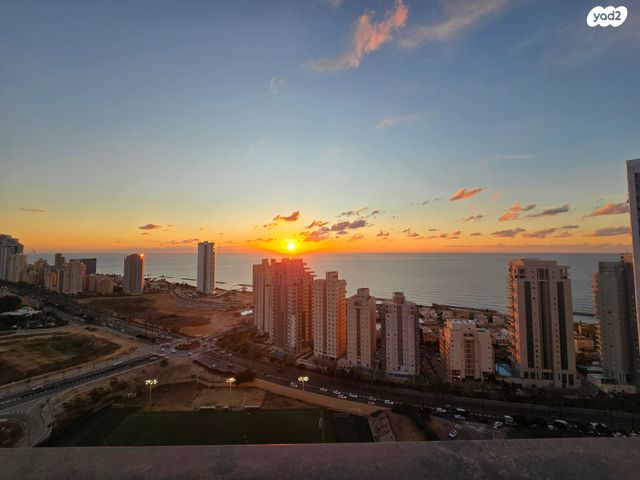 דירה, אמנון ליפקין שחק, נתניה