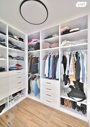 דו משפחתי, גני איריס, נס ציונה