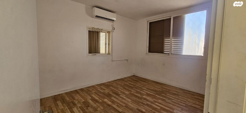 גג/ פנטהאוז, הרב קפאח, גרין ועם, חולון