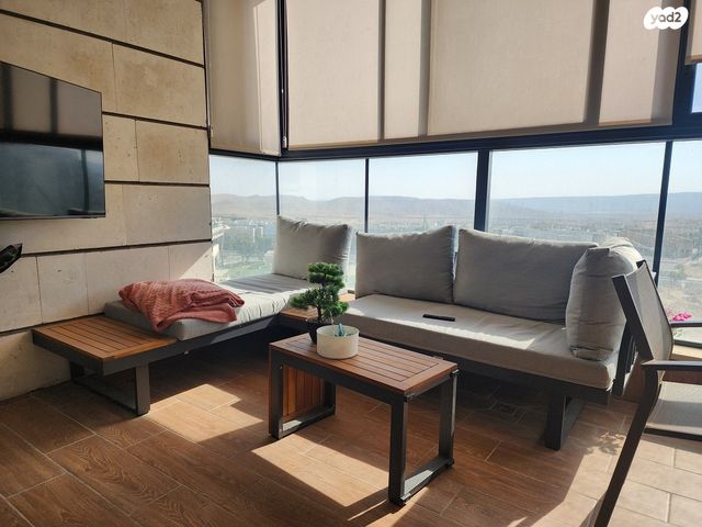 דירה, רבי נחמן מאומן, השחר, דימונה