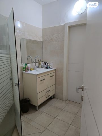 דירה, שדרות רוטשילד, רח' הנשיא צפון, חדרה