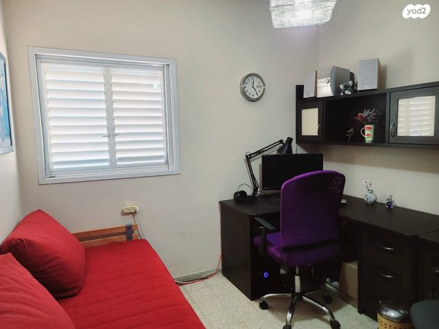 דירה, האדמו"ר האמצעי, חב"ד, נווה אורנים, לוד