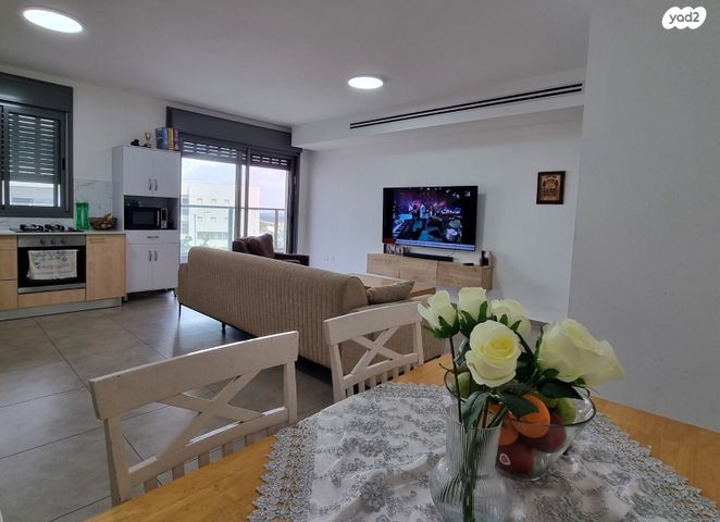 דירה, אפרים קציר, מורשת, מודיעין מכבים רעות