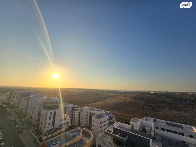 דירה, שמעון פרס, מורשת, מודיעין מכבים רעות