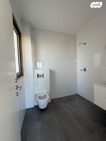 דירה, בורוכוב 5, צפון מערב מרכז העיר, נתניה