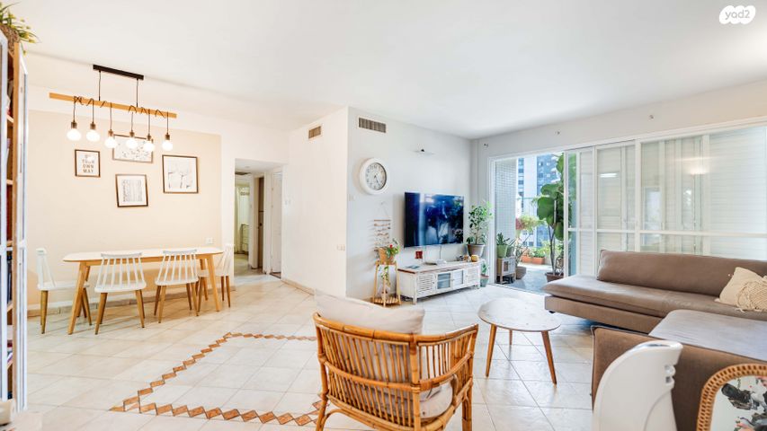 דירה, אריה בן אליעזר 47, נווה יהושע, ערמונים, רמת גן