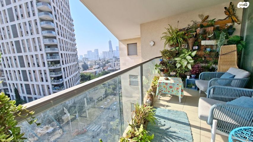 דירה, פרוג, שכונת חשמונאים, מרכז העיר א, רמת גן