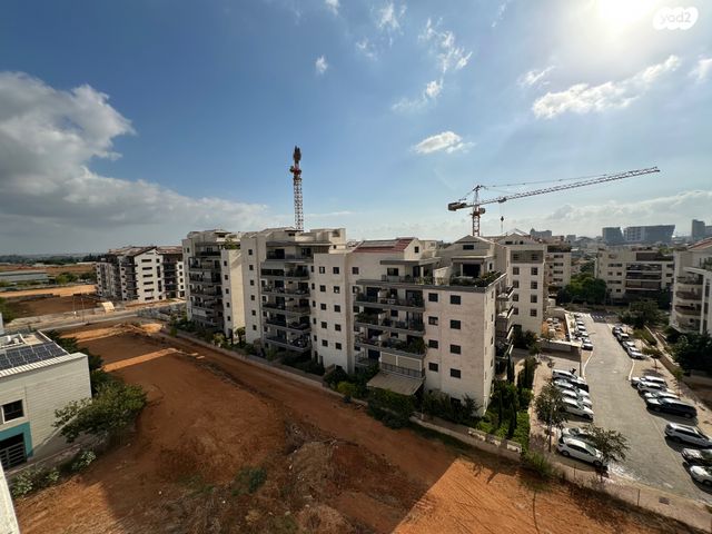 גג/ פנטהאוז, בני אמדורסקי, נווה זמר, רעננה