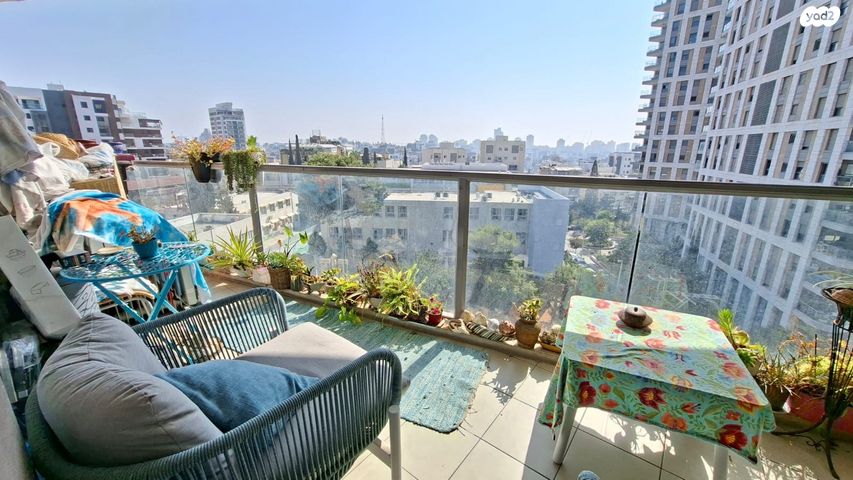 דירה, פרוג, שכונת חשמונאים, מרכז העיר א, רמת גן