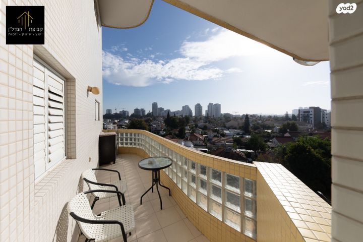 דירה, חנה ומיכאל לוין, רביבים, גני ראשון, ראשון לציון