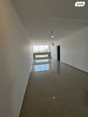 דירה, הרב אלנקווה, נווה ברבור, כפר שלם מערב, תל אביב יפו