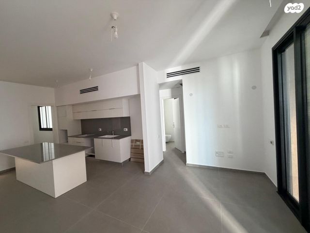 דירה, פרדס משותף, רעננה