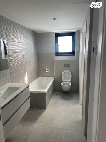 דירה, דרך דגניה, קרית השרון, נתניה