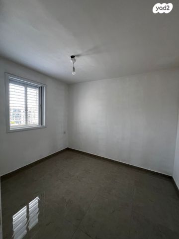 דירה, הרב אלנקווה, נווה ברבור, כפר שלם מערב, תל אביב יפו