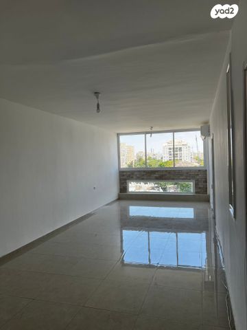 דירה, הרב אלנקווה, נווה ברבור, כפר שלם מערב, תל אביב יפו