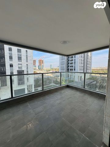 דירה, פארק העסקים האלף, ראשון לציון