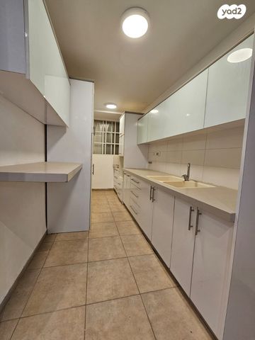 הנרייטה סולד 23