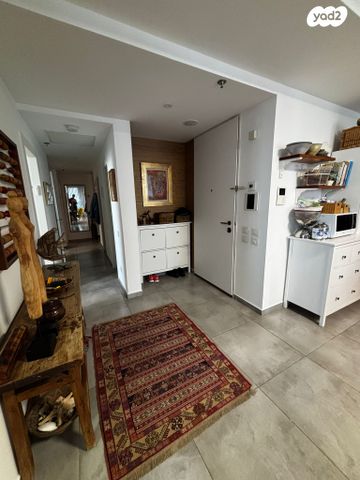 דירה, גרציאני יצחק, תל אביב יפו