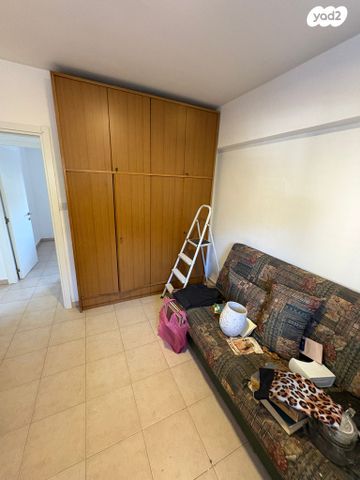 דירה, קדושי קהיר, חולון