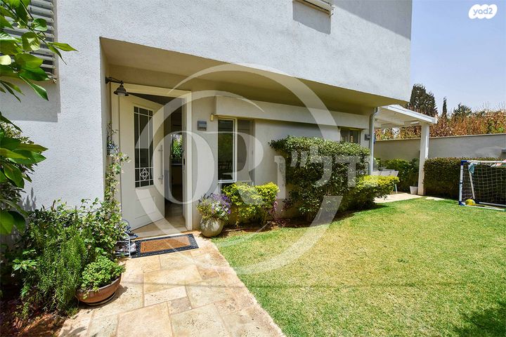 דו משפחתי, קרית יערים, רמת השרון