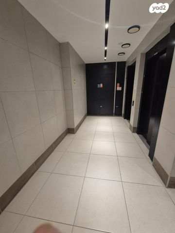 גג/ פנטהאוז, נהריה