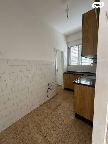 דירה, שדרות העצמאות 56, בת ים