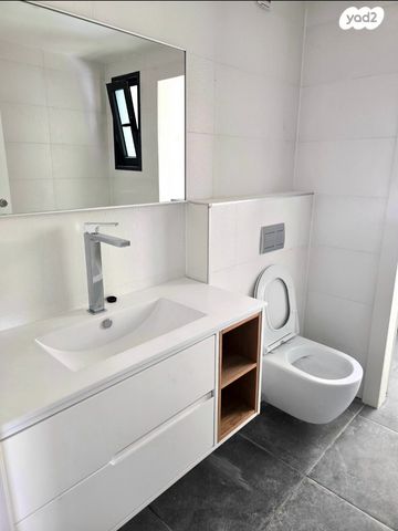 דירה, ד"ר יוסף בורג, כוכב הצפון, נתניה