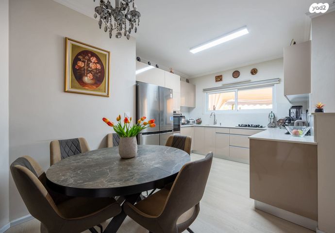 דירה, משעול שמחה הולצברג 8, יוספטל, פתח תקווה