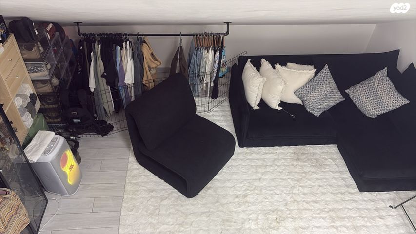 יחידת דיור, מעלה אדומים