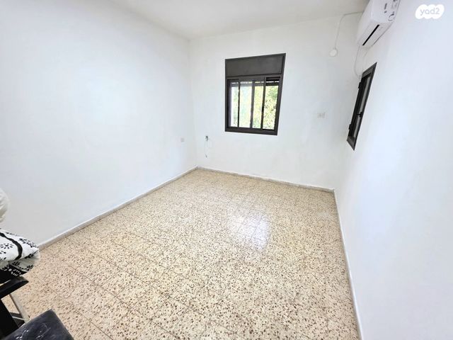 דירה, השומר, שיכון עובדים, טבריה