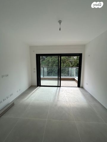 דירה, מגדיאל, הוד השרון