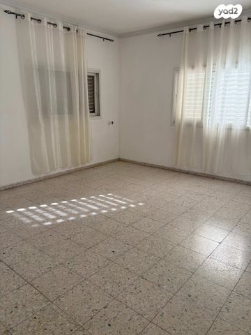 יחידת דיור, הנרקיס, שלמה, חדרה