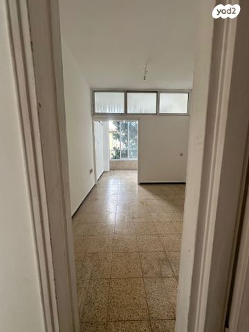 דירה, שדרות העצמאות 56, בת ים