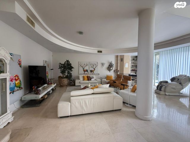 בית פרטי/ קוטג', השמש, הרקיע, הגולף, קיסריה