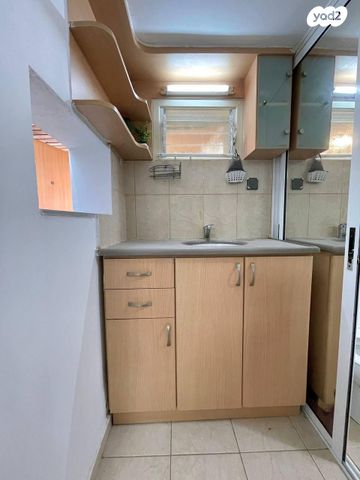 דירת גן, אילון 12, מרכז העיר, סביניה, הוותיקה, קרית ביאליק