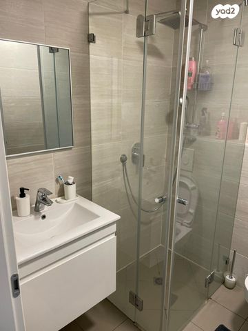 דירה, דרך מנחם בגין 144, מונטיפיורי, הרכבת, תל אביב יפו