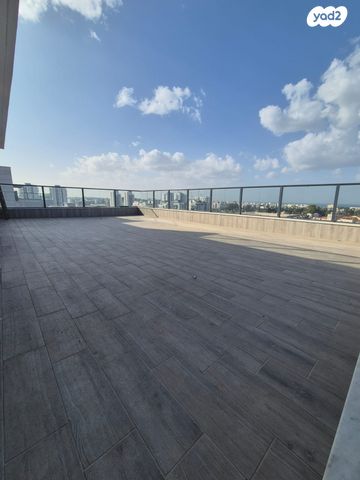 גג/ פנטהאוז, נהריה