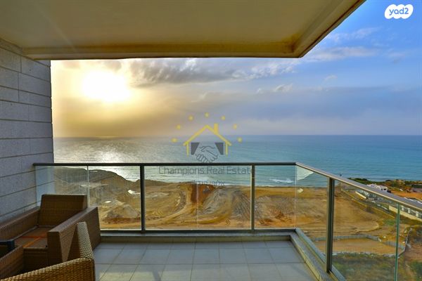 דירה, שדרות בן גוריון, אגמים, נתניה