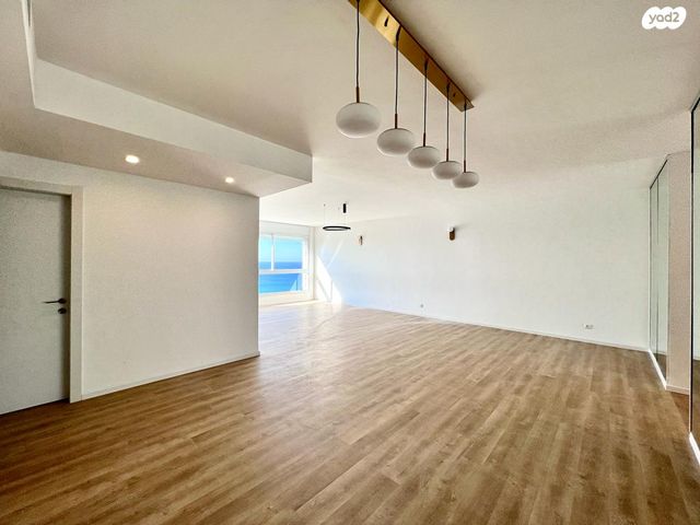 דירה, שדרות ניצה, צפון מערב מרכז העיר, נתניה