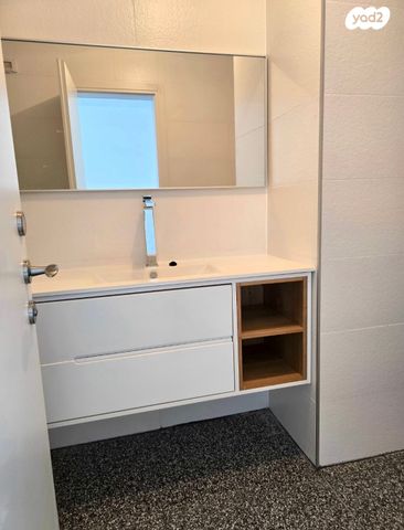 דירה, ד"ר יוסף בורג, כוכב הצפון, נתניה