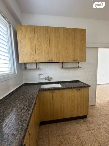 דירה, שדרות העצמאות 56, בת ים