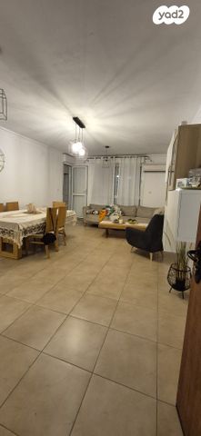 דירה, הבבא סאלי, חומת שמואל, הר חומה, ירושלים