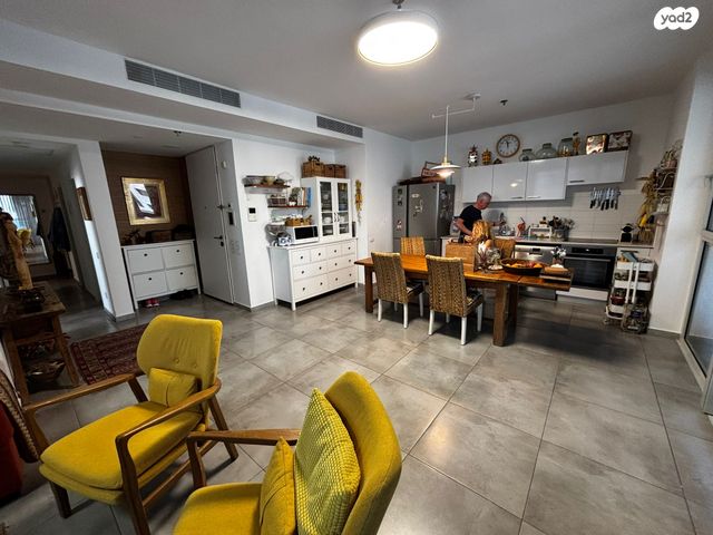 דירה, גרציאני יצחק, תל אביב יפו