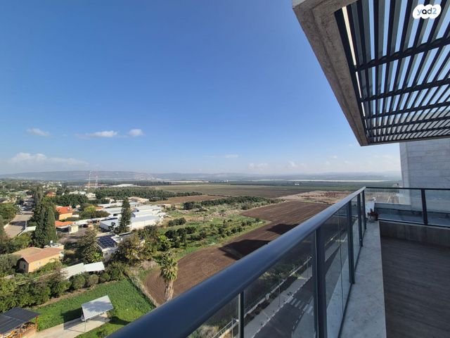 גג/ פנטהאוז, נהריה