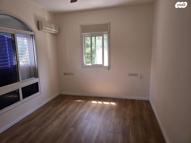 דו משפחתי, יעקב, זכרון יעקב